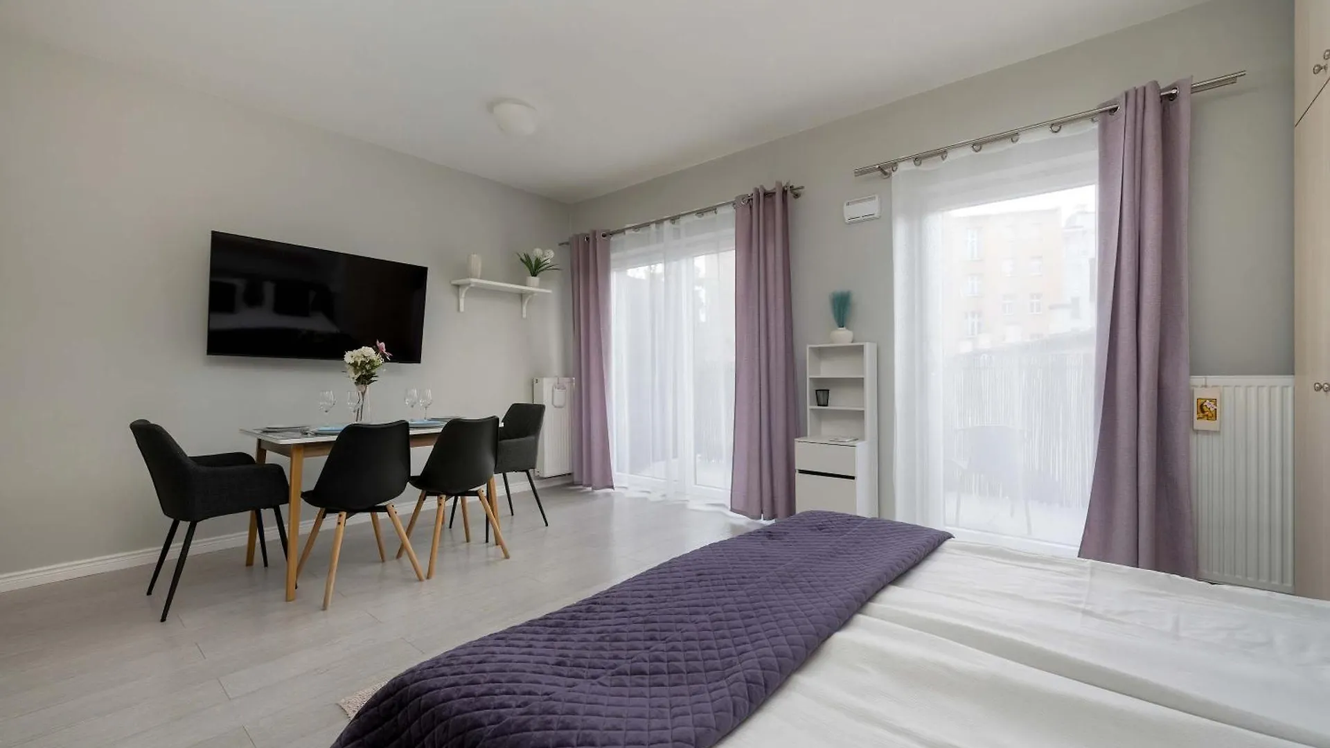 Charming Studio With Balcony In Wroclaw'S Nadodrze By Noclegi Renters بولندا