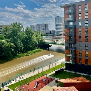 Apartmán Jesionowe Nad Odra, Stare Miasto, Sauna W Jednym Apartamencie, Klimatyzacja , Garaz Podziemny 0 Zl, Odra River , Old Town, New Building, Air Conditioning, Sauna In One Apt, Underground Garage Free, Vratislav
